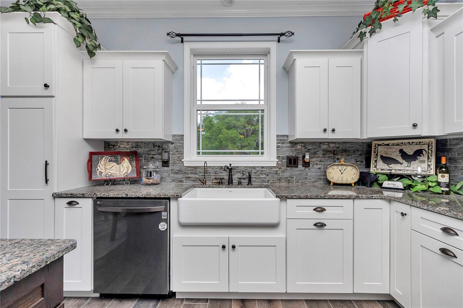 Image 14 of 48 For 2350 Rose Terrace Path