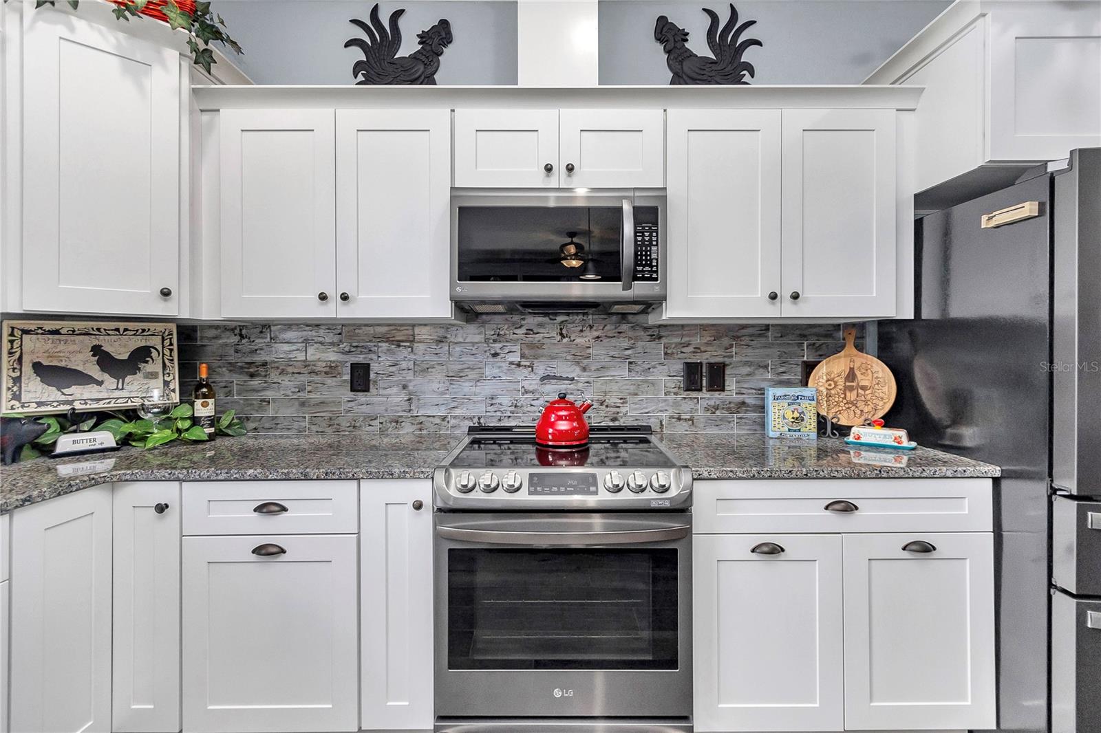 Image 15 of 48 For 2350 Rose Terrace Path