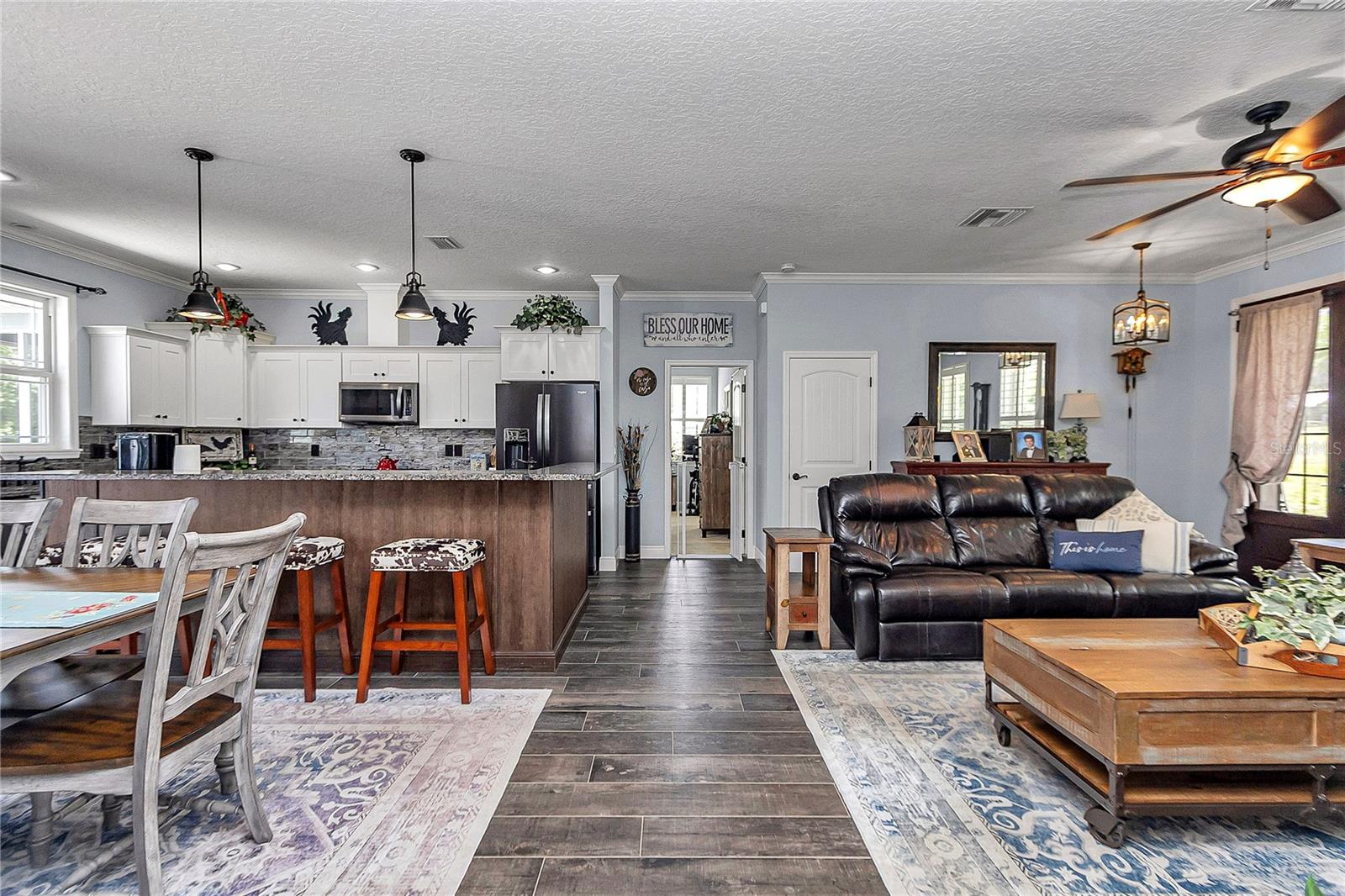 Image 4 of 48 For 2350 Rose Terrace Path