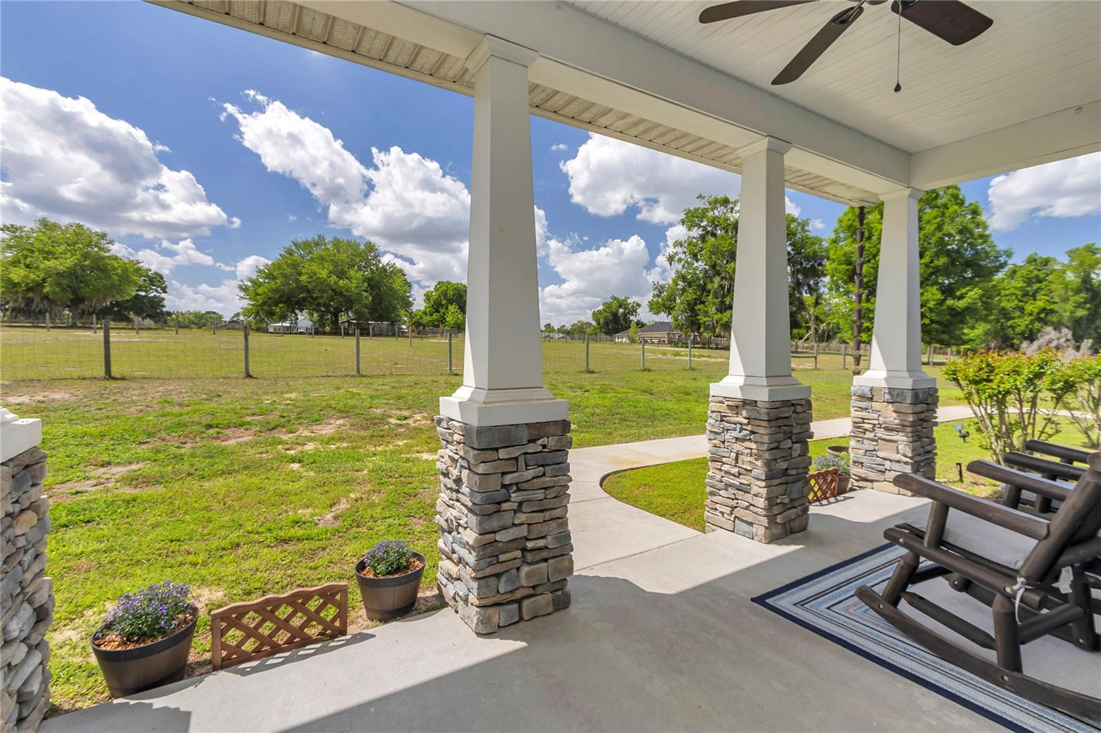 Image 8 of 48 For 2350 Rose Terrace Path