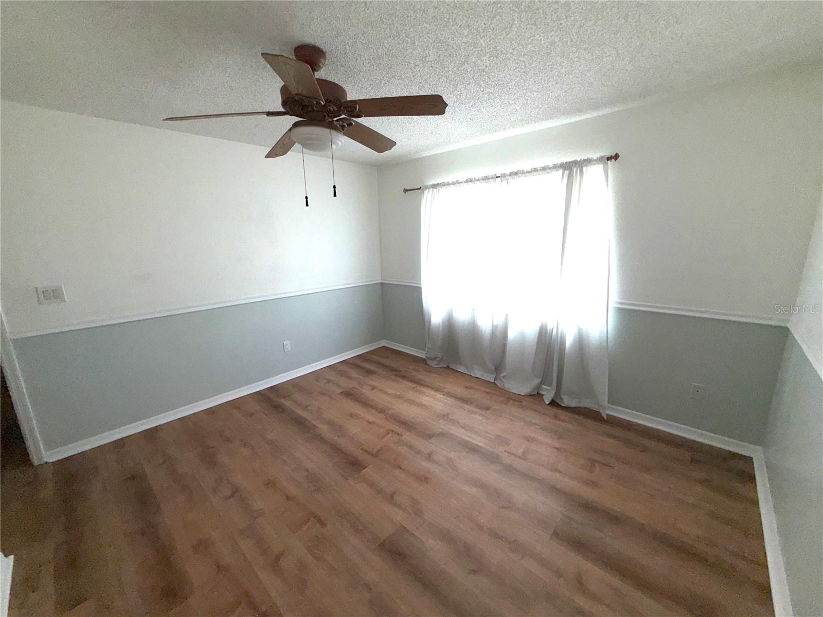 Image 11 of 24 For 3500 Overlook Drive Ne