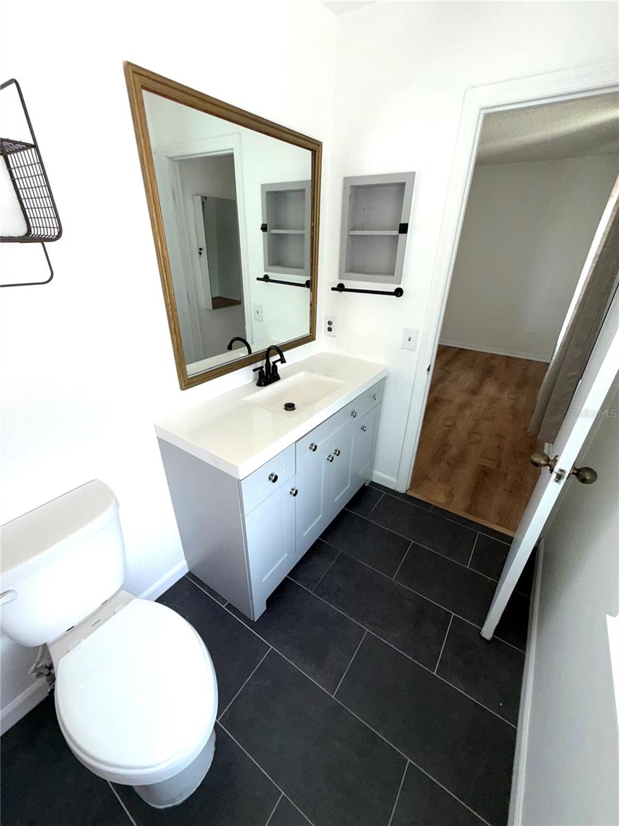 Image 15 of 24 For 3500 Overlook Drive Ne