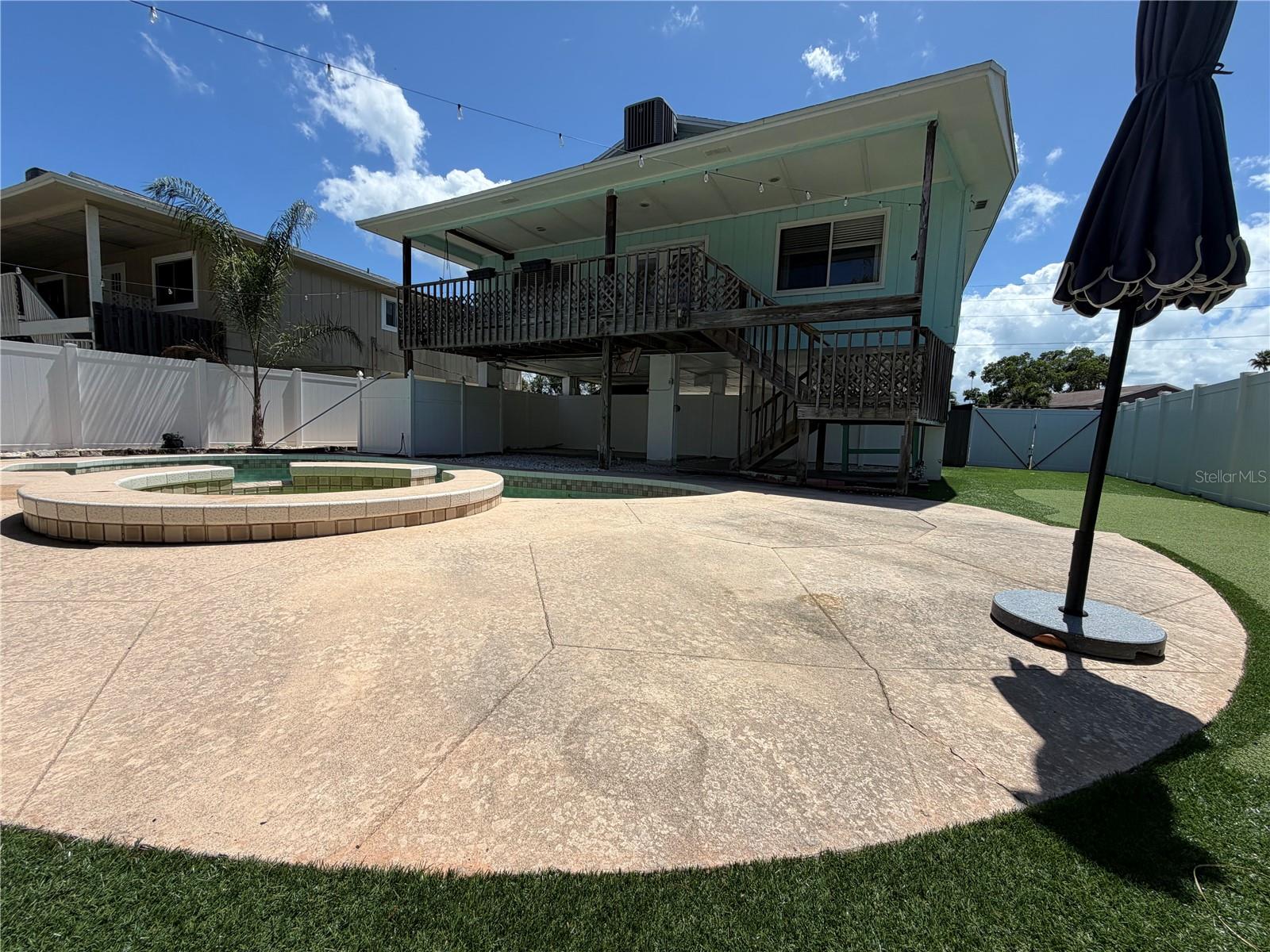 Image 2 of 24 For 3500 Overlook Drive Ne