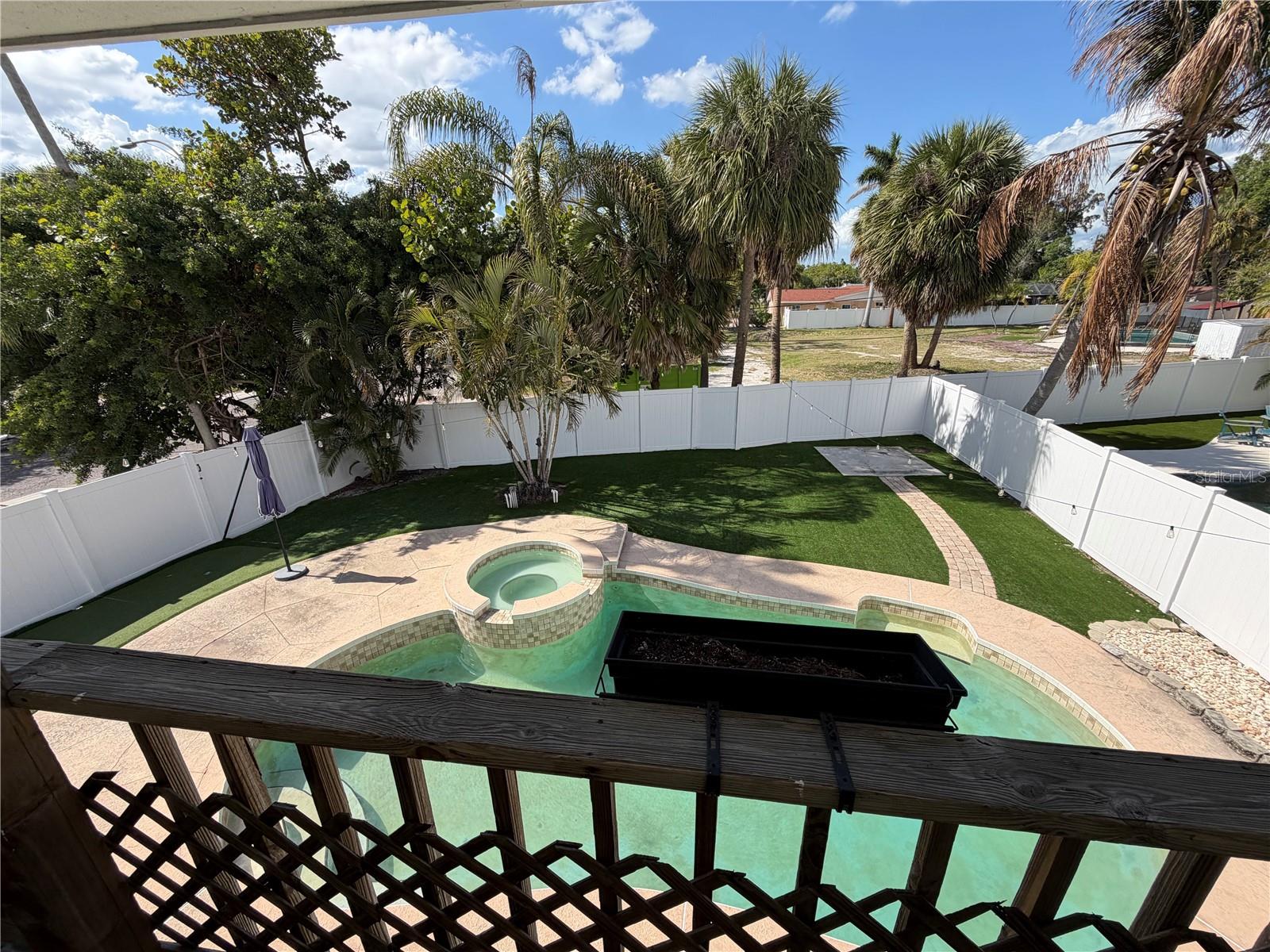 Image 22 of 24 For 3500 Overlook Drive Ne