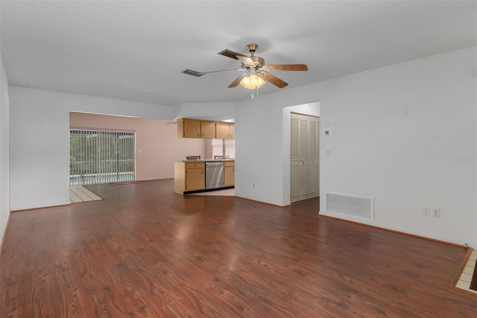 Image 10 of 50 For 5121 Springwood Road