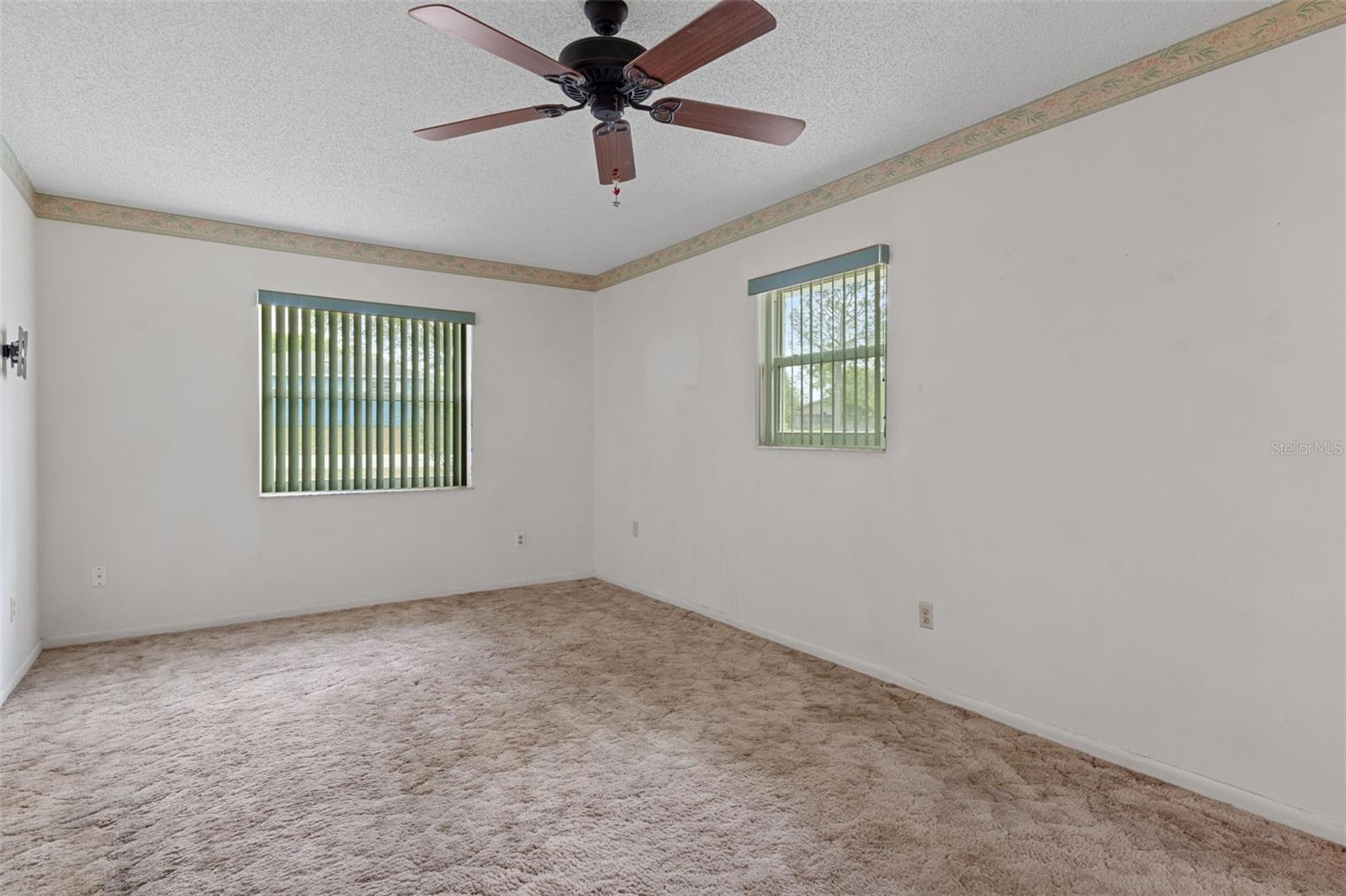 Image 23 of 50 For 5121 Springwood Road