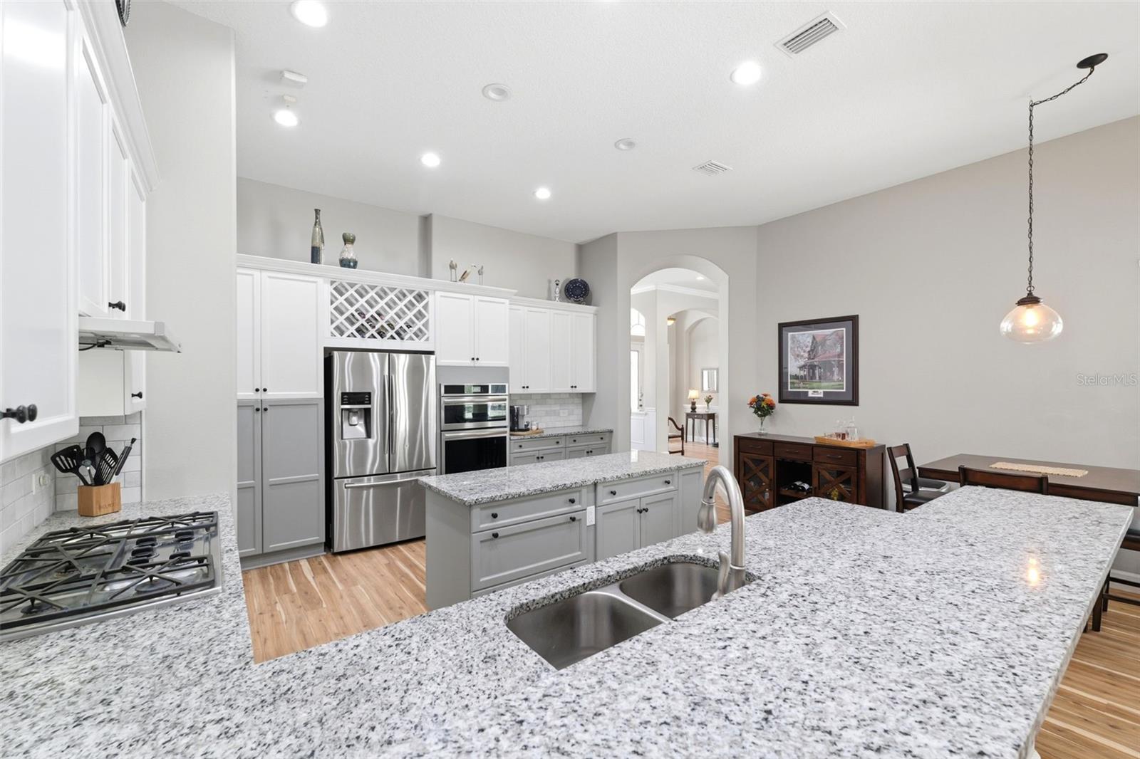 Image 17 of 90 For 19708 Wellington Manor Boulevard