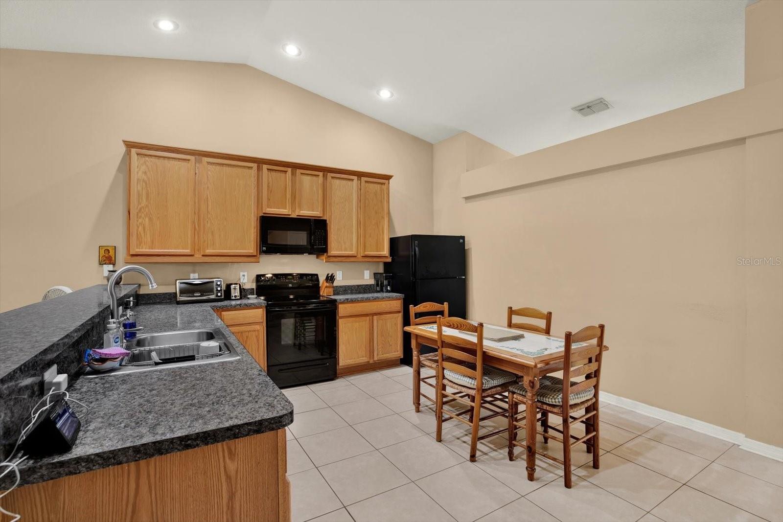 Image 11 of 31 For 5477 Colchester Avenue