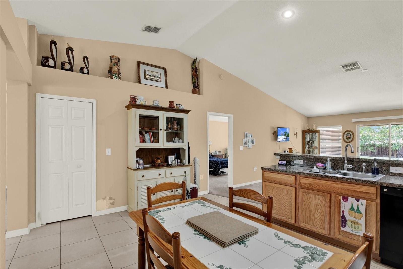 Image 12 of 31 For 5477 Colchester Avenue