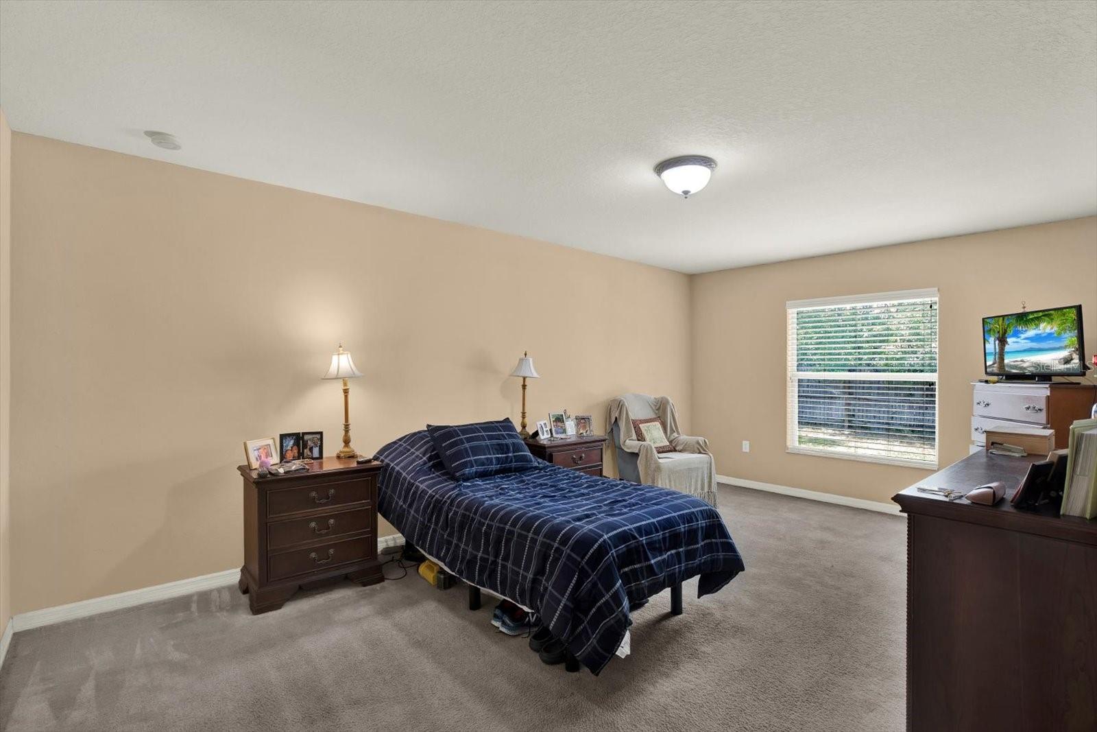 Image 16 of 31 For 5477 Colchester Avenue