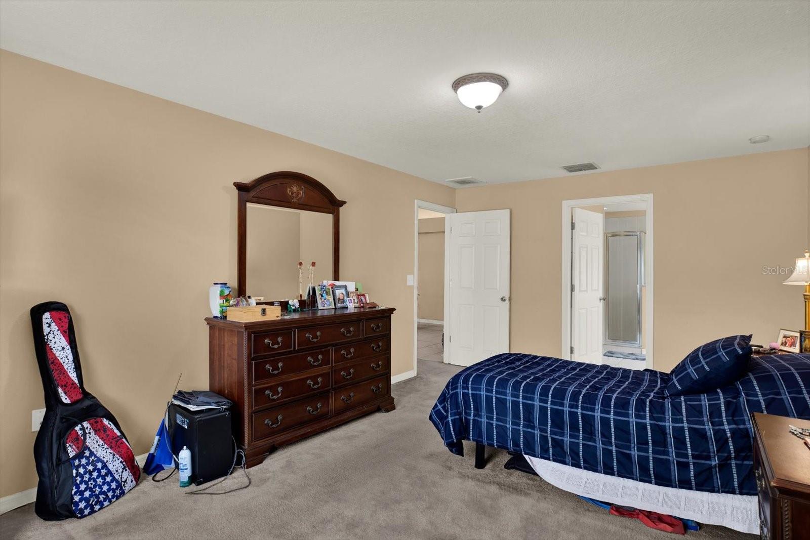 Image 17 of 31 For 5477 Colchester Avenue