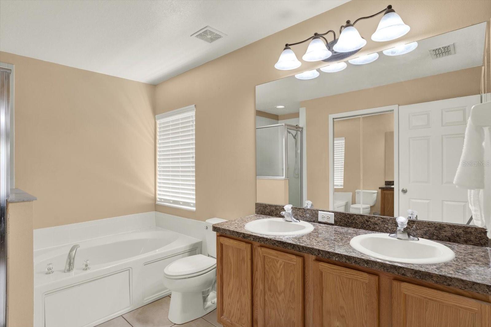 Image 18 of 31 For 5477 Colchester Avenue