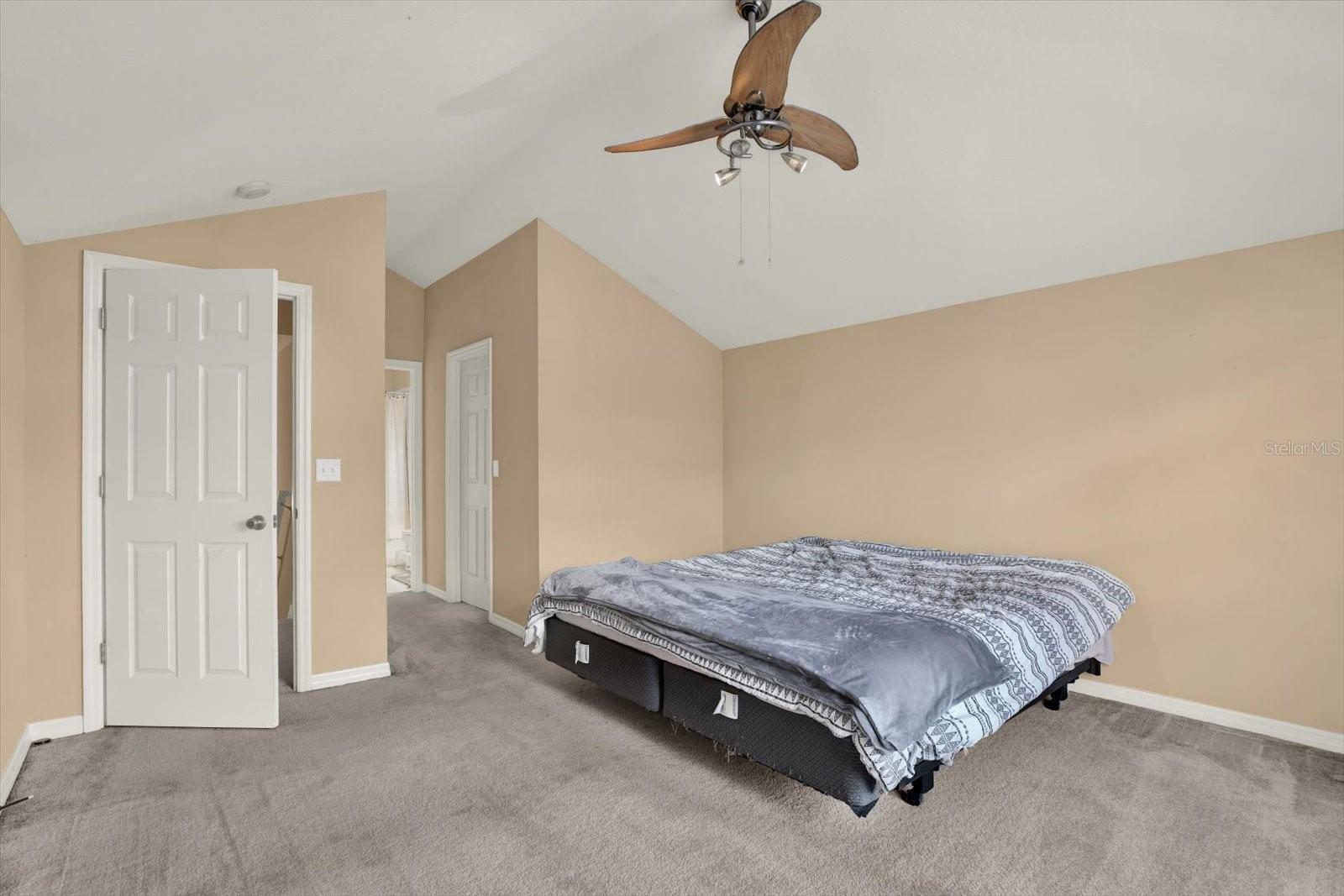 Image 28 of 31 For 5477 Colchester Avenue