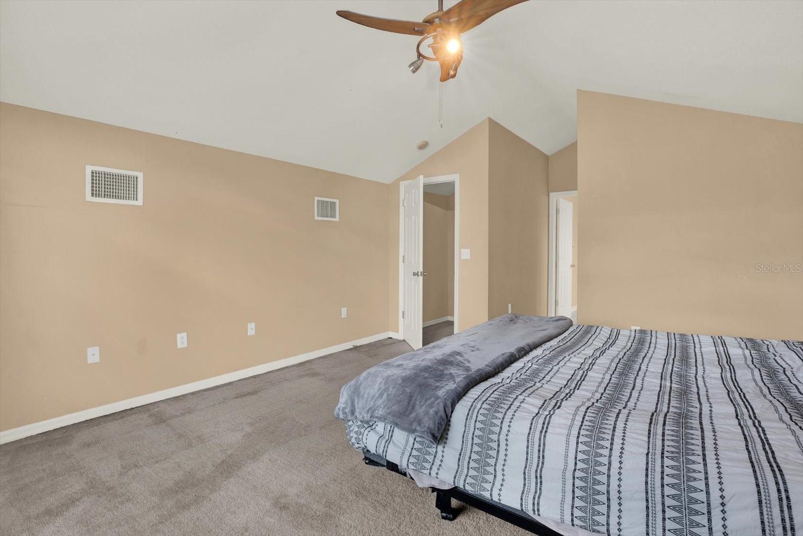 Image 29 of 31 For 5477 Colchester Avenue