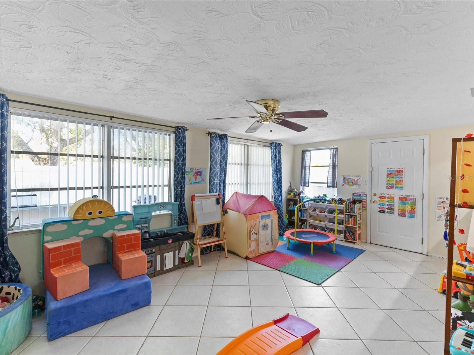 Image 12 of 44 For 5646 Andrea Drive