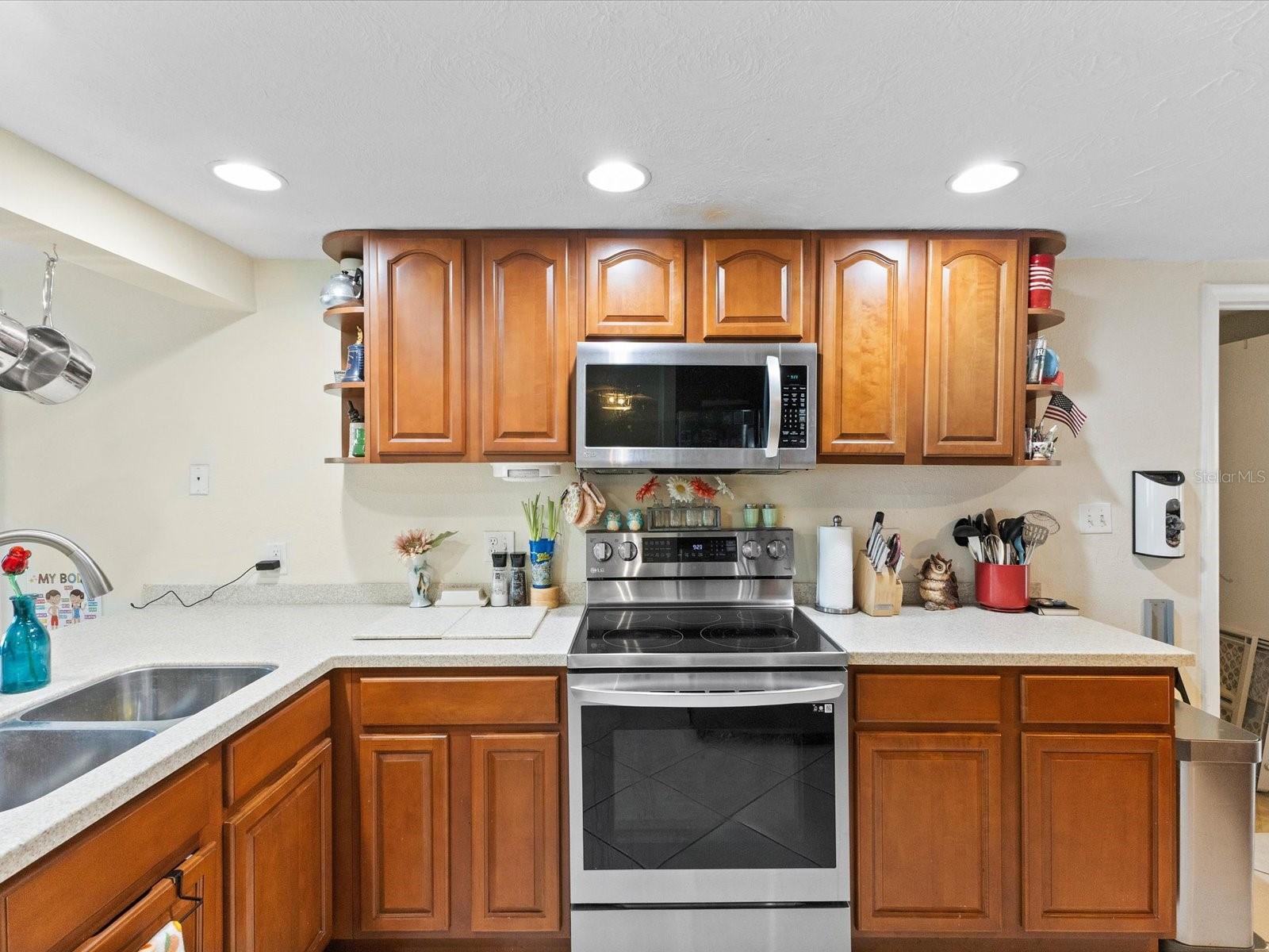 Image 16 of 44 For 5646 Andrea Drive