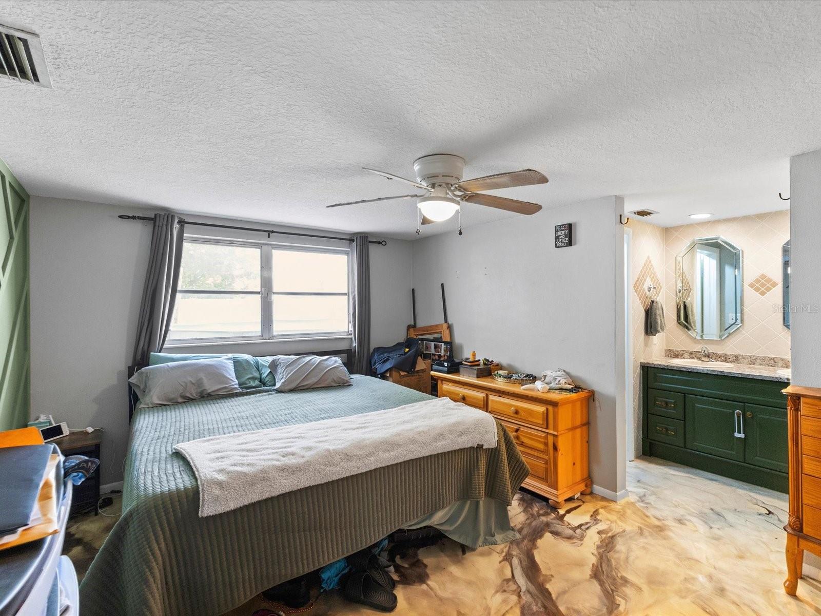 Image 19 of 44 For 5646 Andrea Drive