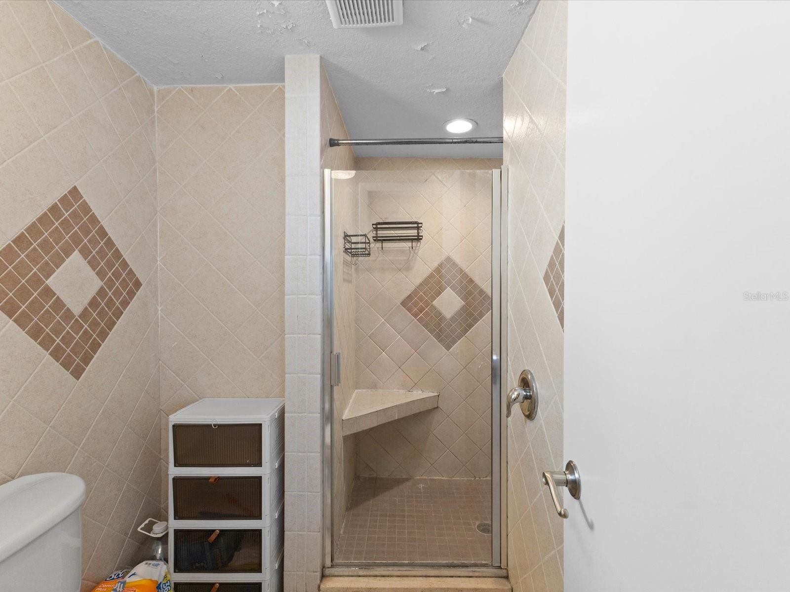 Image 22 of 44 For 5646 Andrea Drive