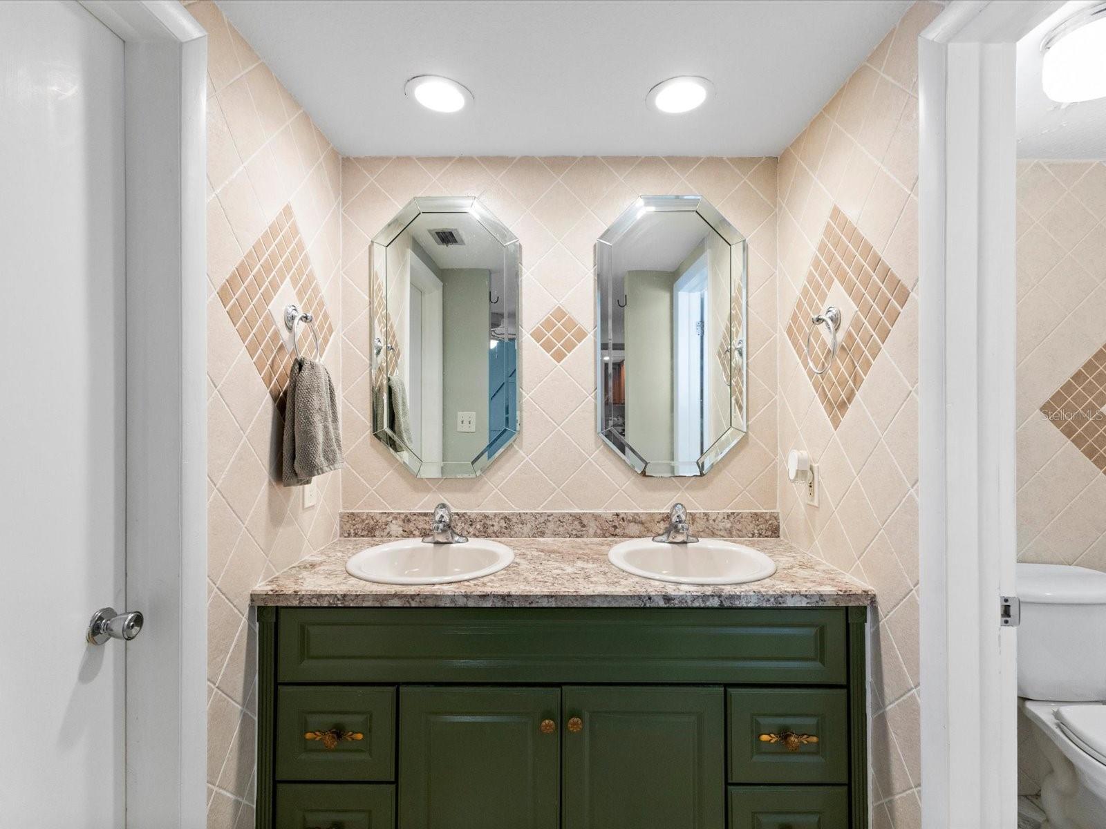 Image 5 of 44 For 5646 Andrea Drive