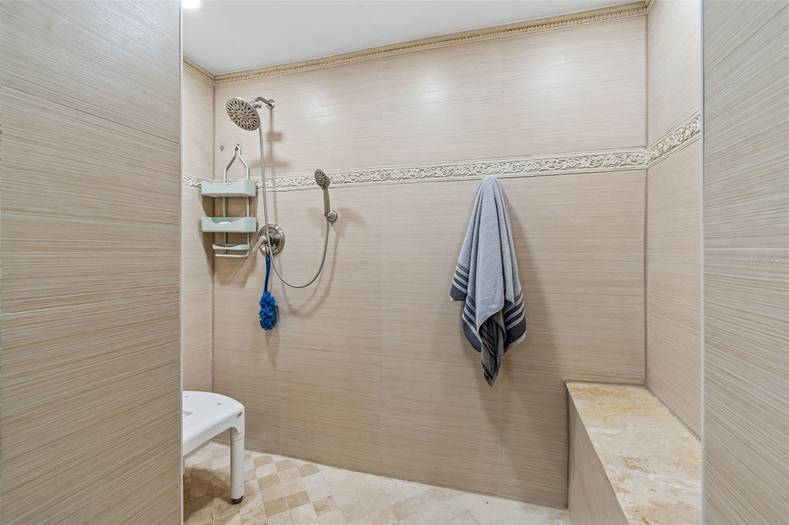 Listing photo id 16 for 7705 Jackson Springs Road