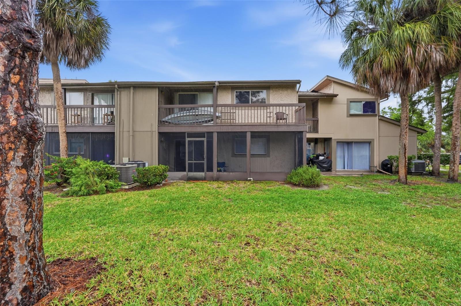 Image 30 of 33 For 6340 Newtown Circle 40a2