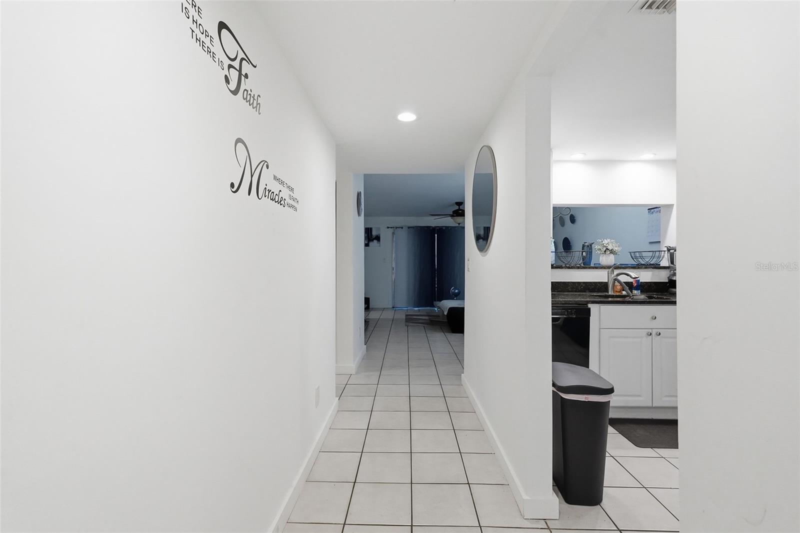 Image 4 of 33 For 6340 Newtown Circle 40a2