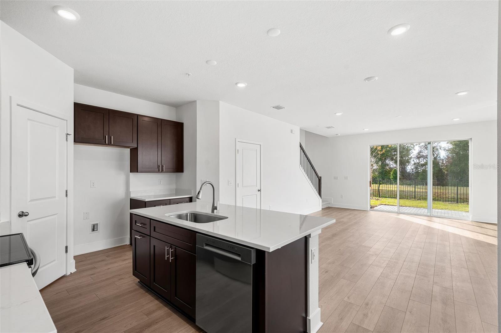 Image 4 of 14 For 2462 Magnolia Reserve Road