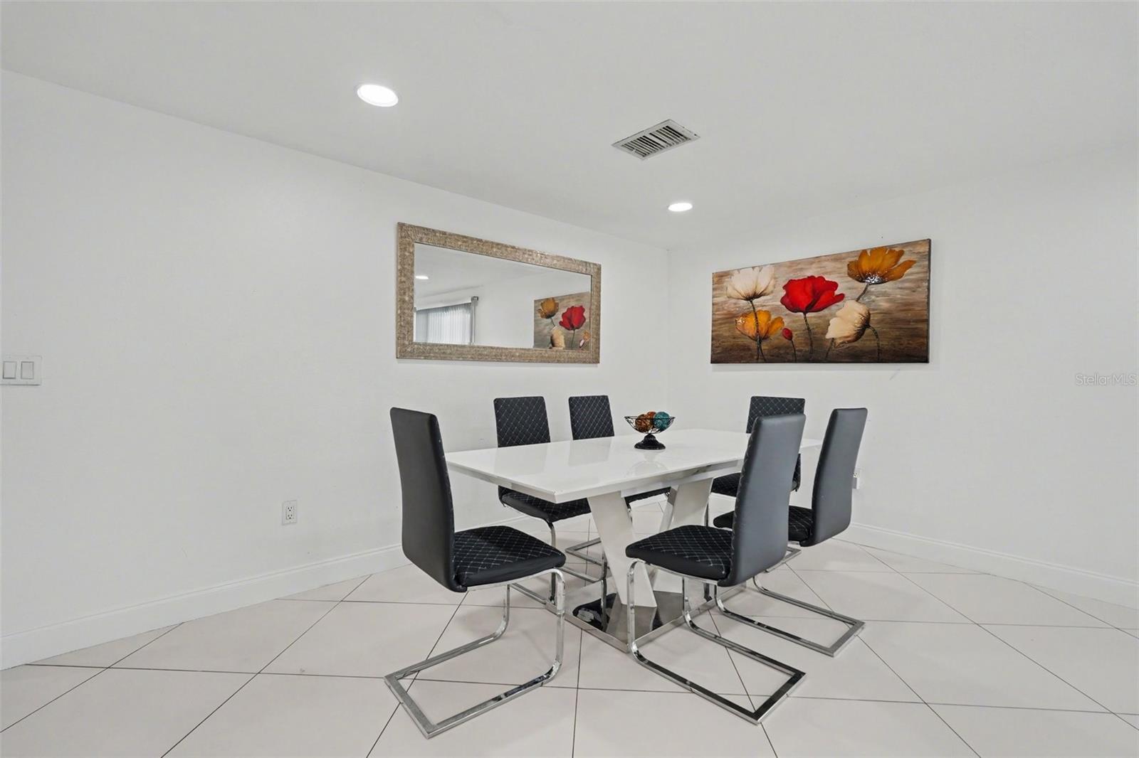 Image 10 of 32 For 11828 Bingham Drive