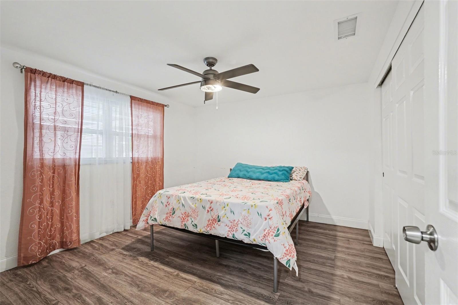 Image 16 of 32 For 11828 Bingham Drive