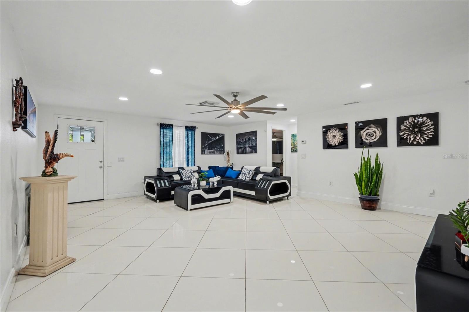 Image 6 of 32 For 11828 Bingham Drive