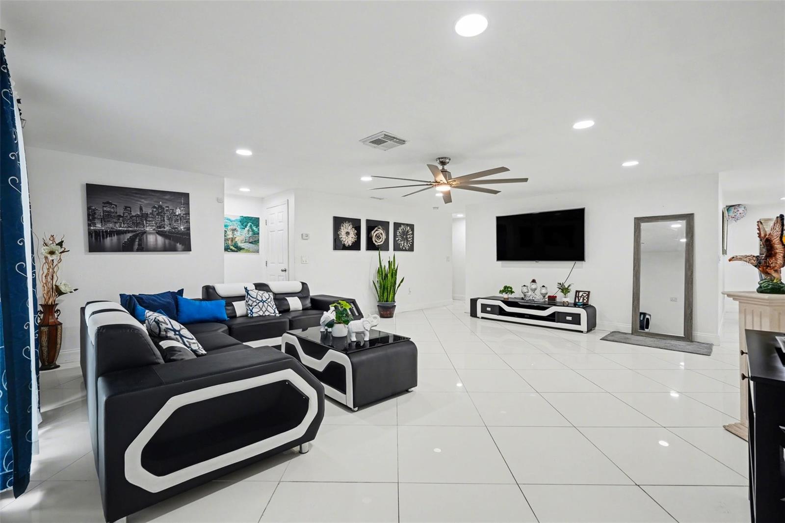 Image 8 of 32 For 11828 Bingham Drive