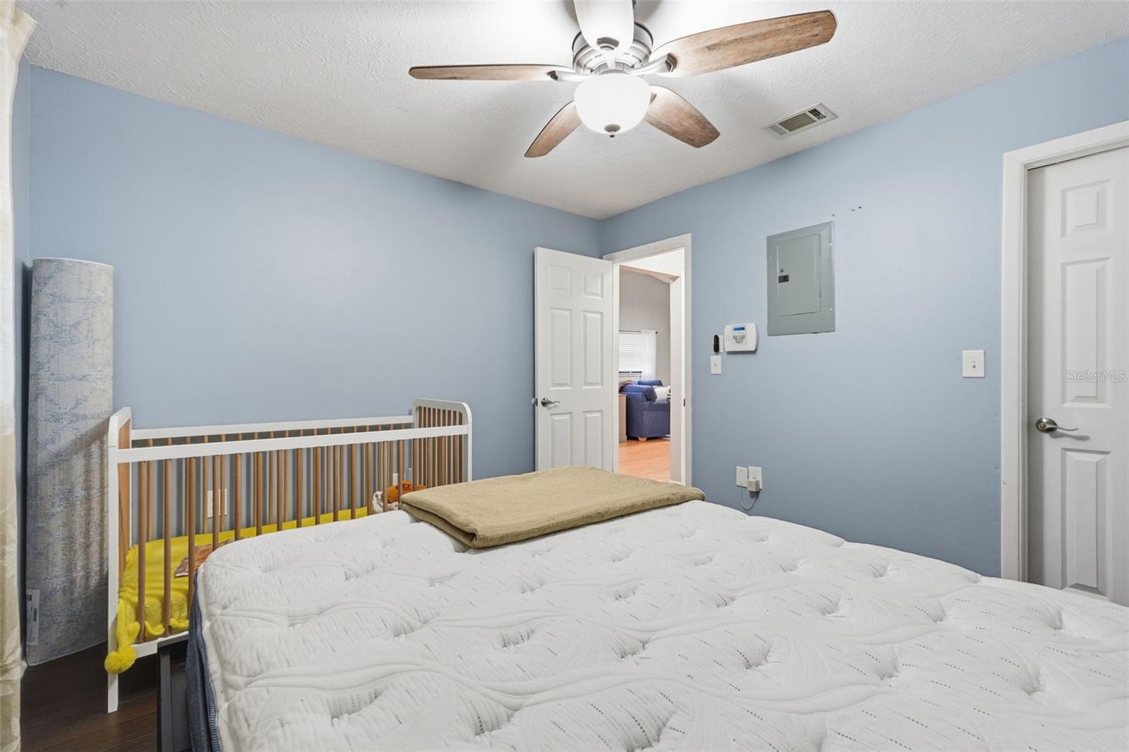 Image 24 of 37 For 7650 Forest Trail 6