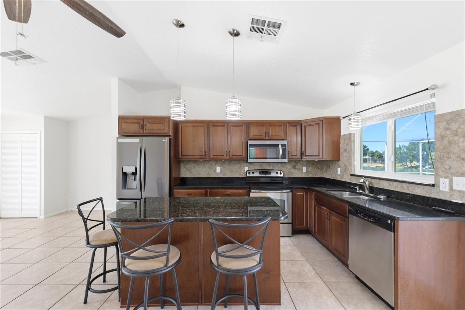 Image 18 of 94 For 3243 Azalea Drive