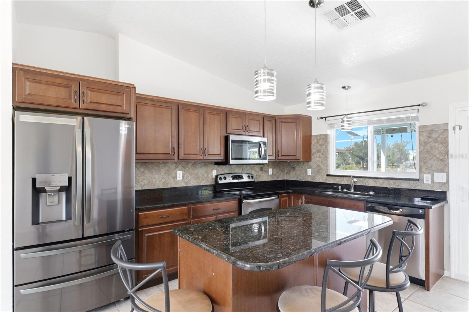 Image 22 of 94 For 3243 Azalea Drive