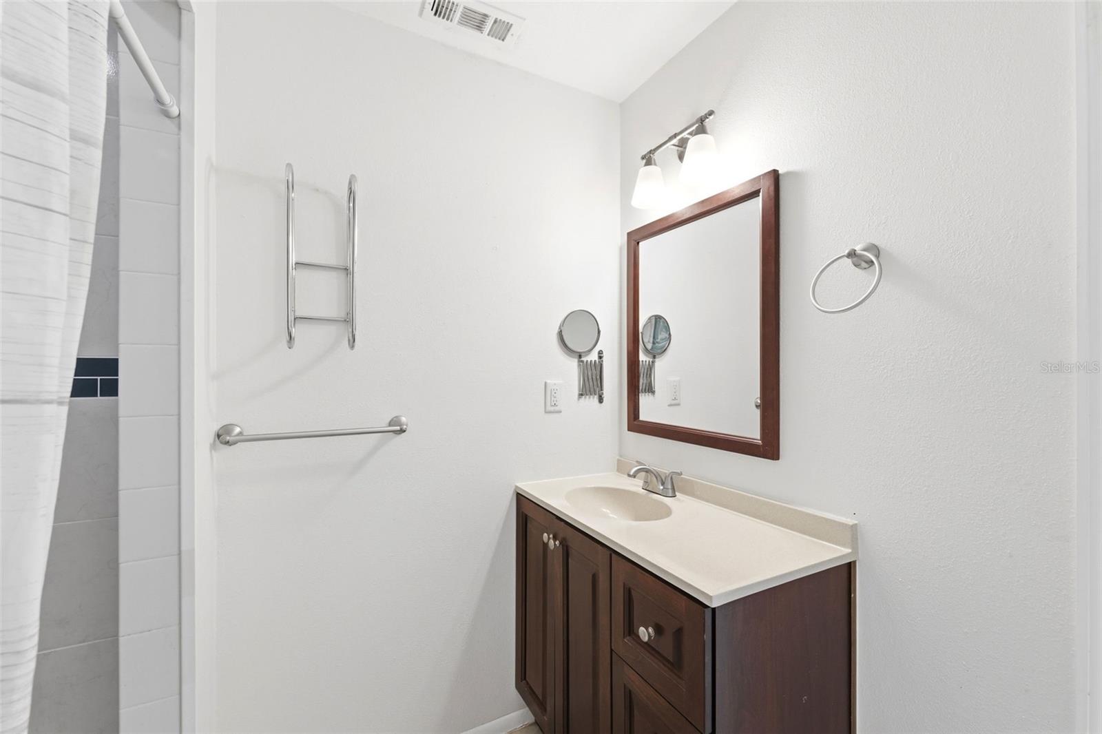 Image 27 of 94 For 3243 Azalea Drive