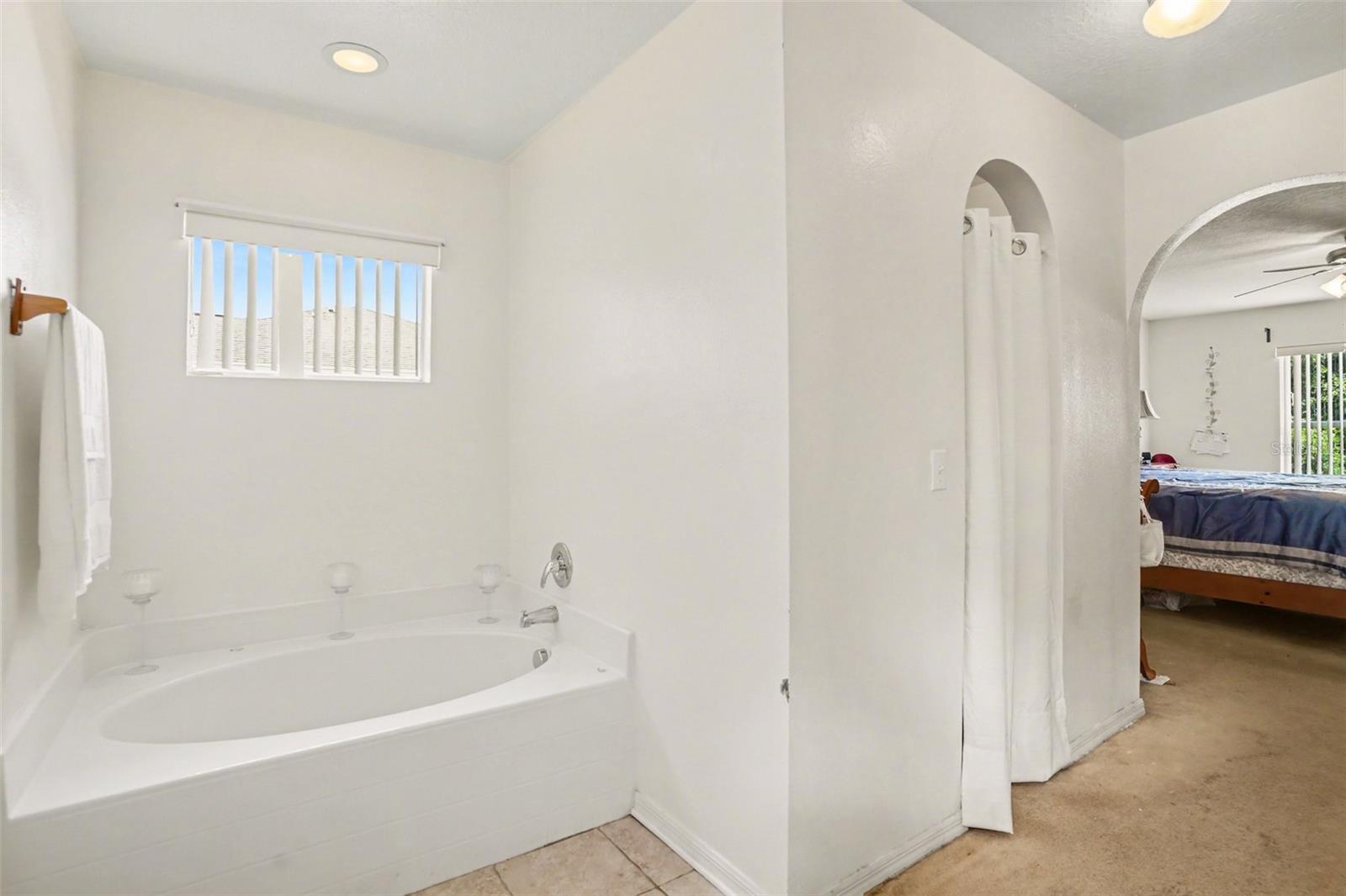 Image 17 of 19 For 720 Valrico Hills Lane