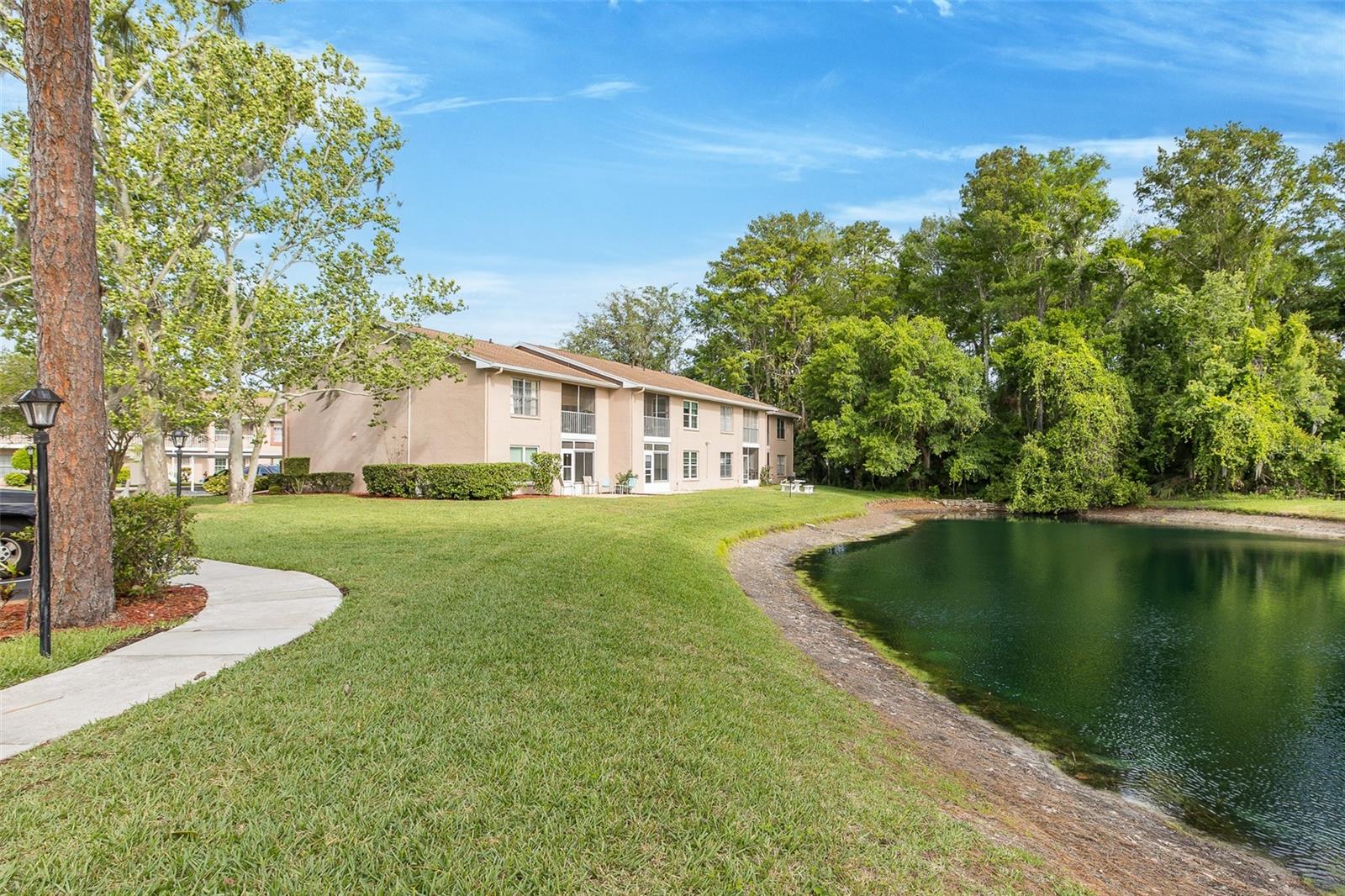 Image 17 of 36 For 4832 Sunnybrook Drive 21