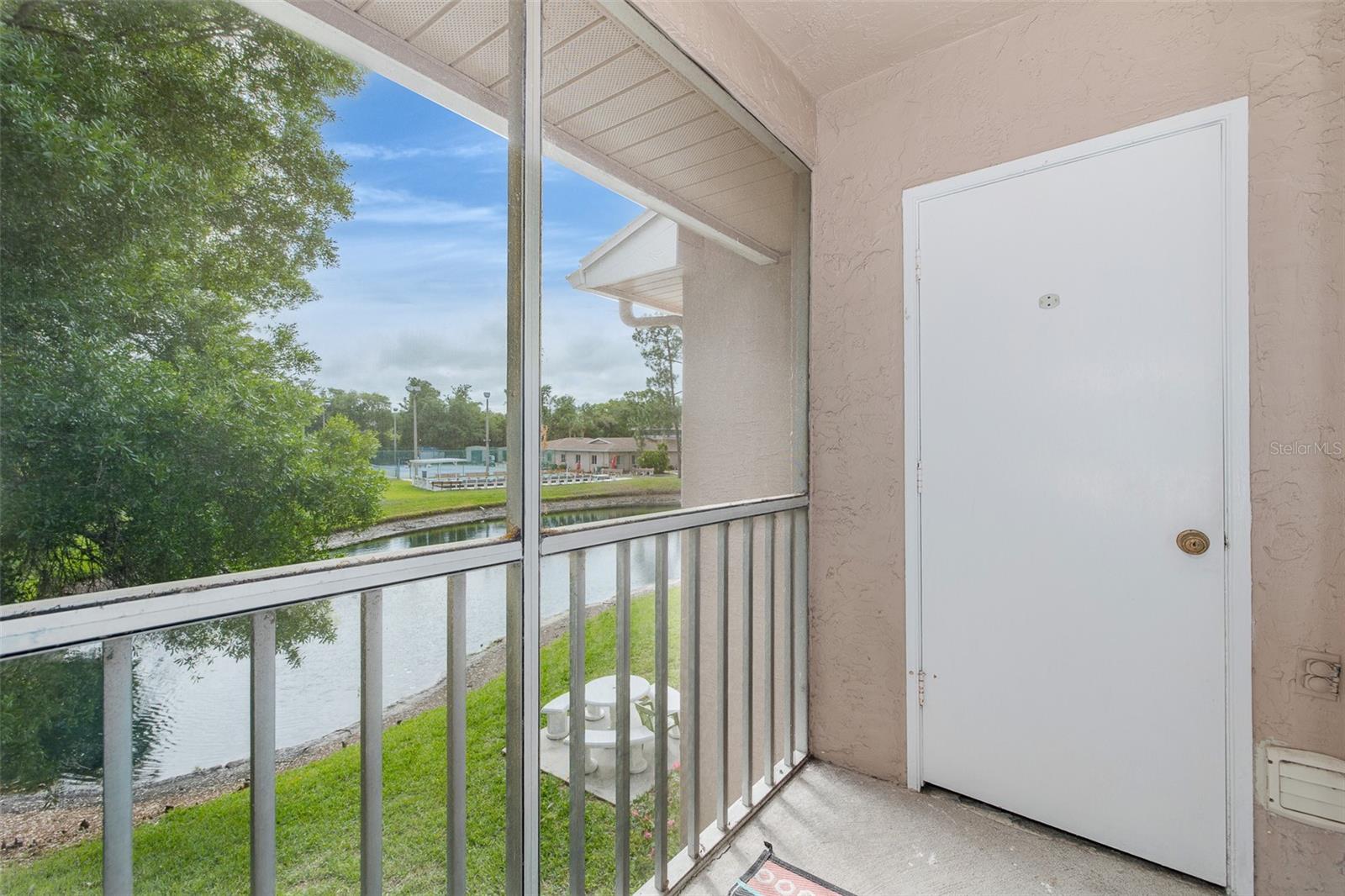 Image 3 of 36 For 4832 Sunnybrook Drive 21