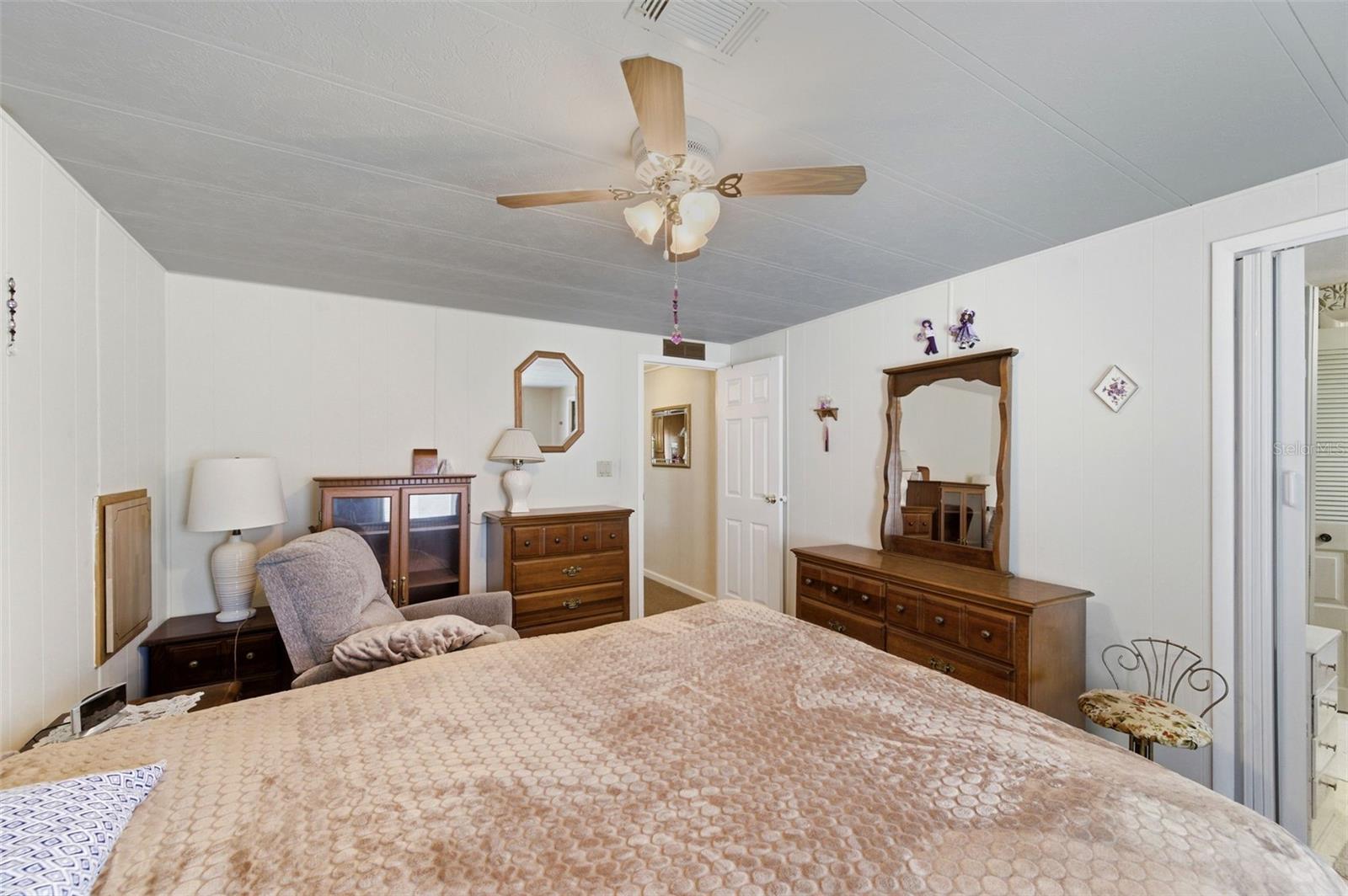 Image 33 of 73 For 2101 Kona Dr