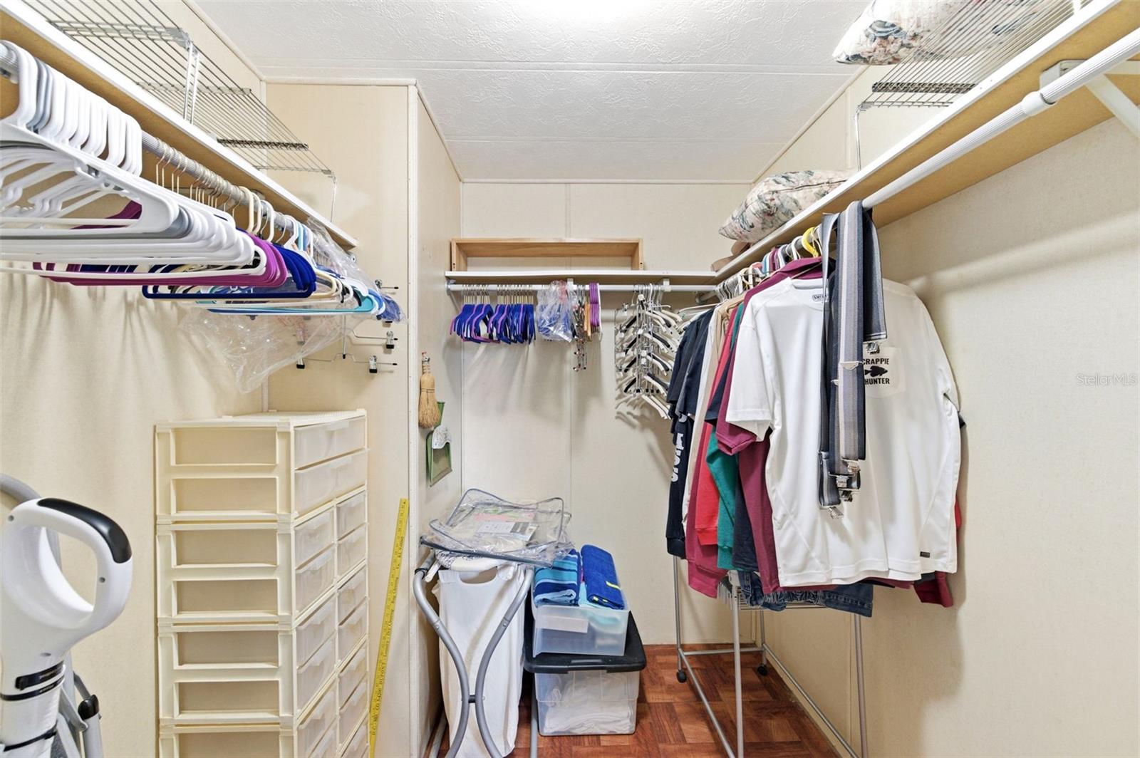 Image 38 of 73 For 2101 Kona Dr