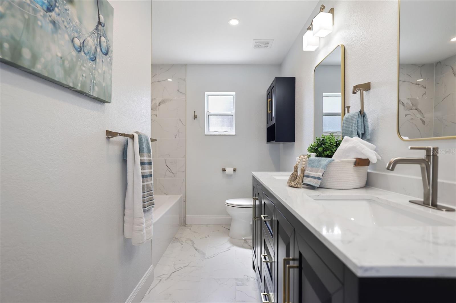 Listing photo id 19 for 11930 Bayshore Drive