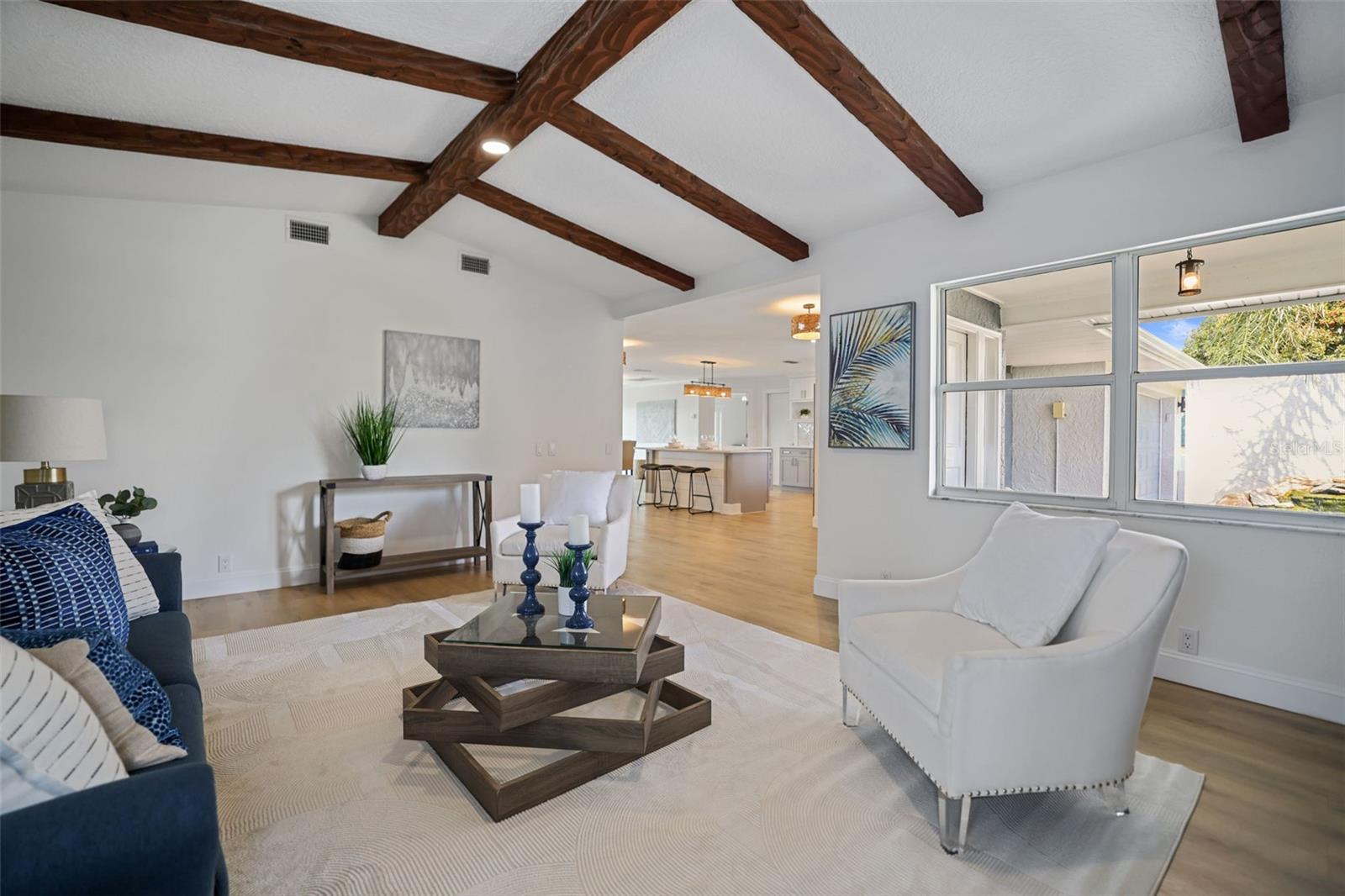 Listing photo id 32 for 11930 Bayshore Drive