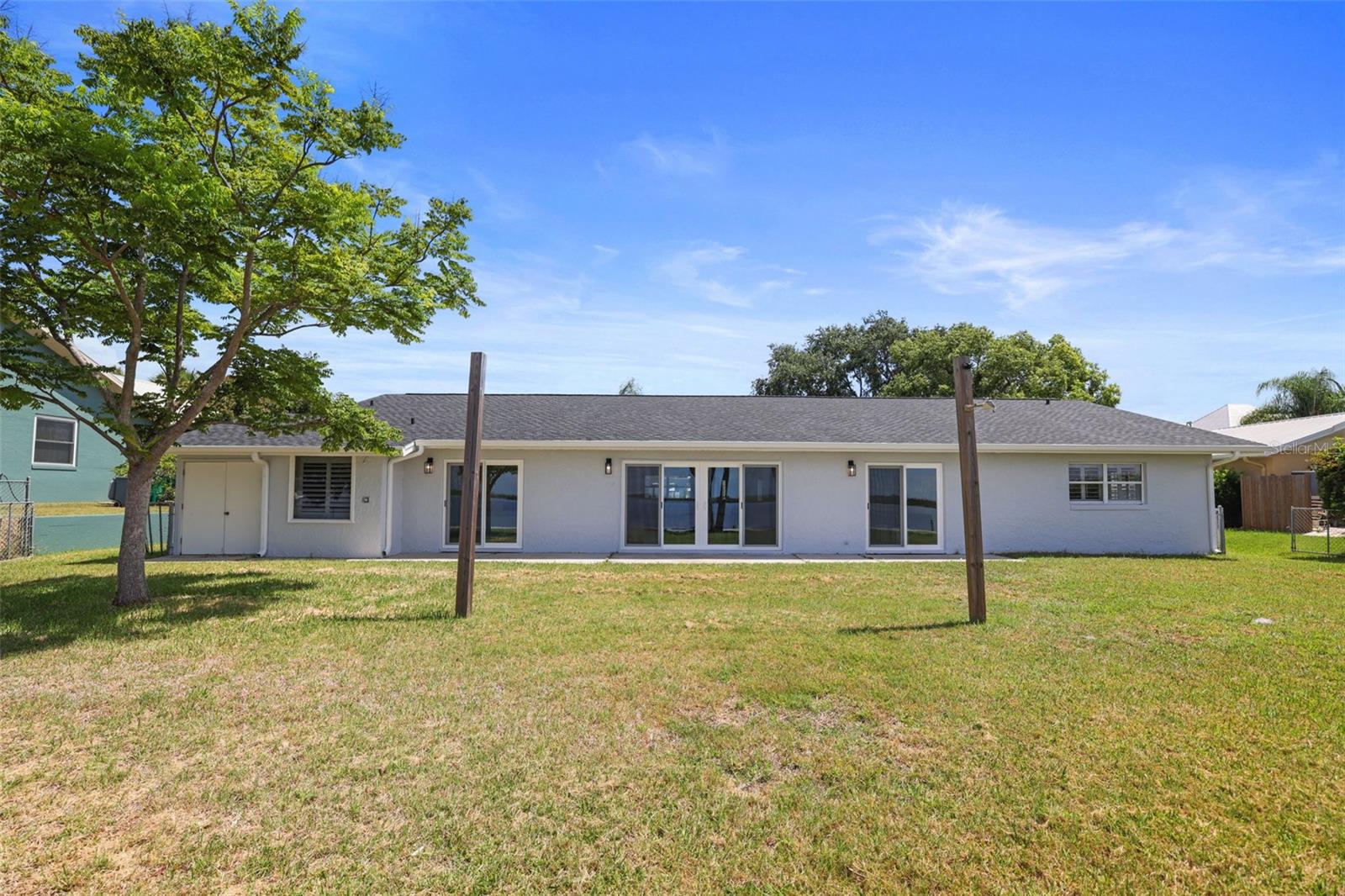 Listing photo id 36 for 11930 Bayshore Drive