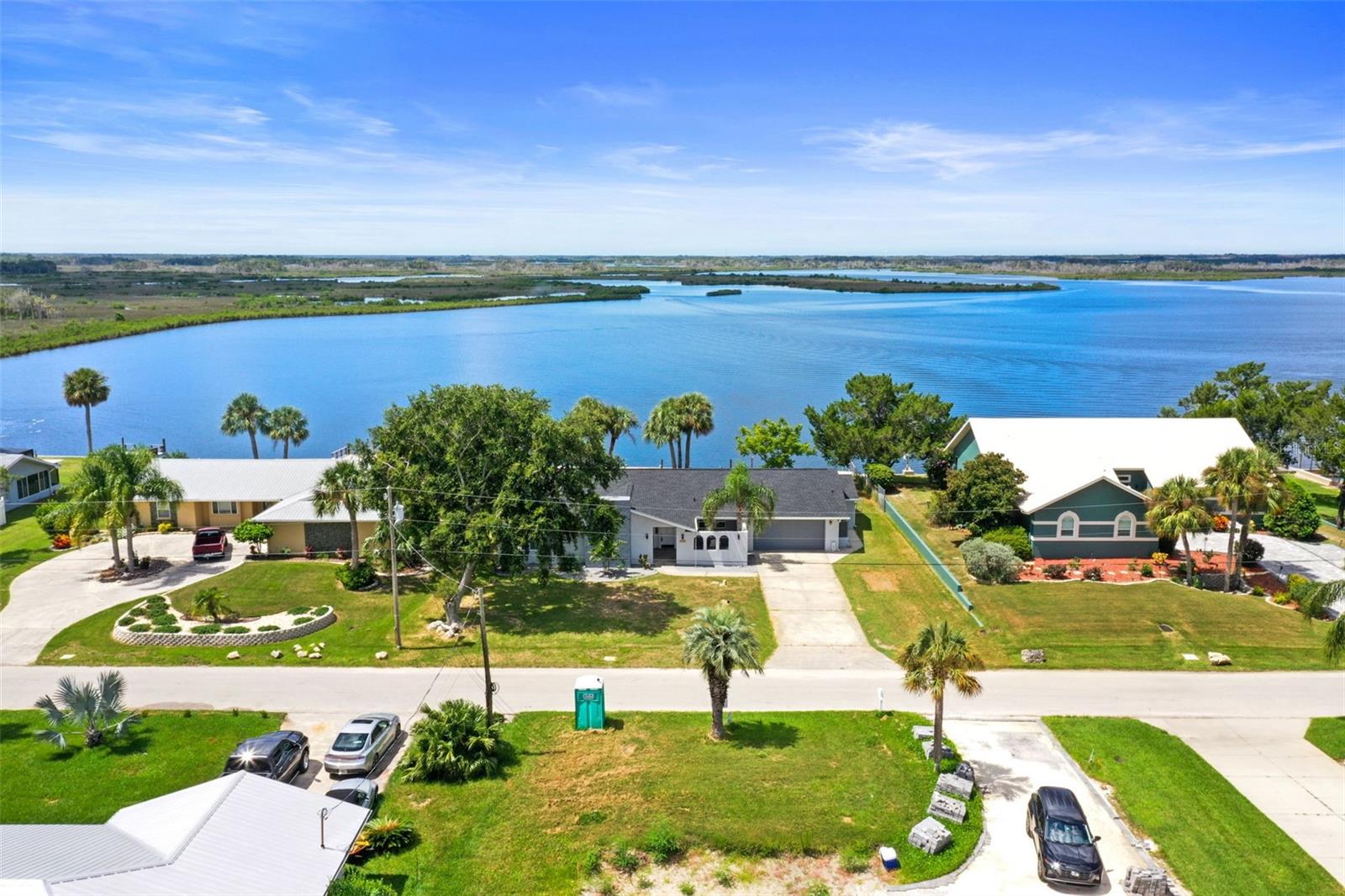 Listing photo id 38 for 11930 Bayshore Drive