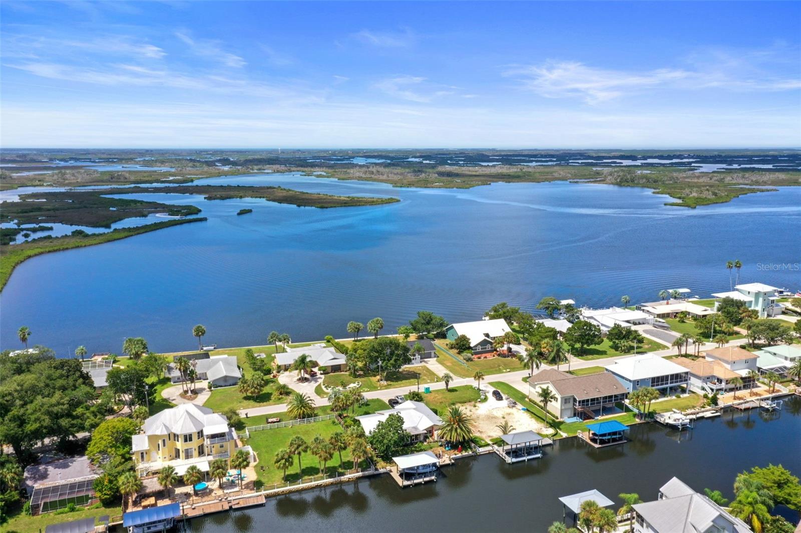 Listing photo id 42 for 11930 Bayshore Drive