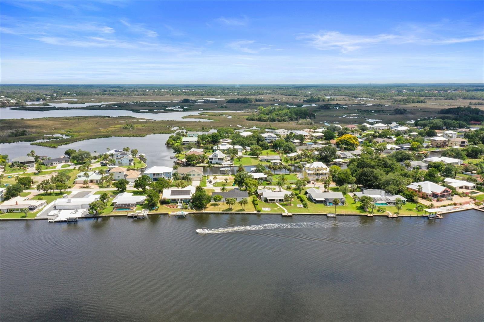 Listing photo id 45 for 11930 Bayshore Drive