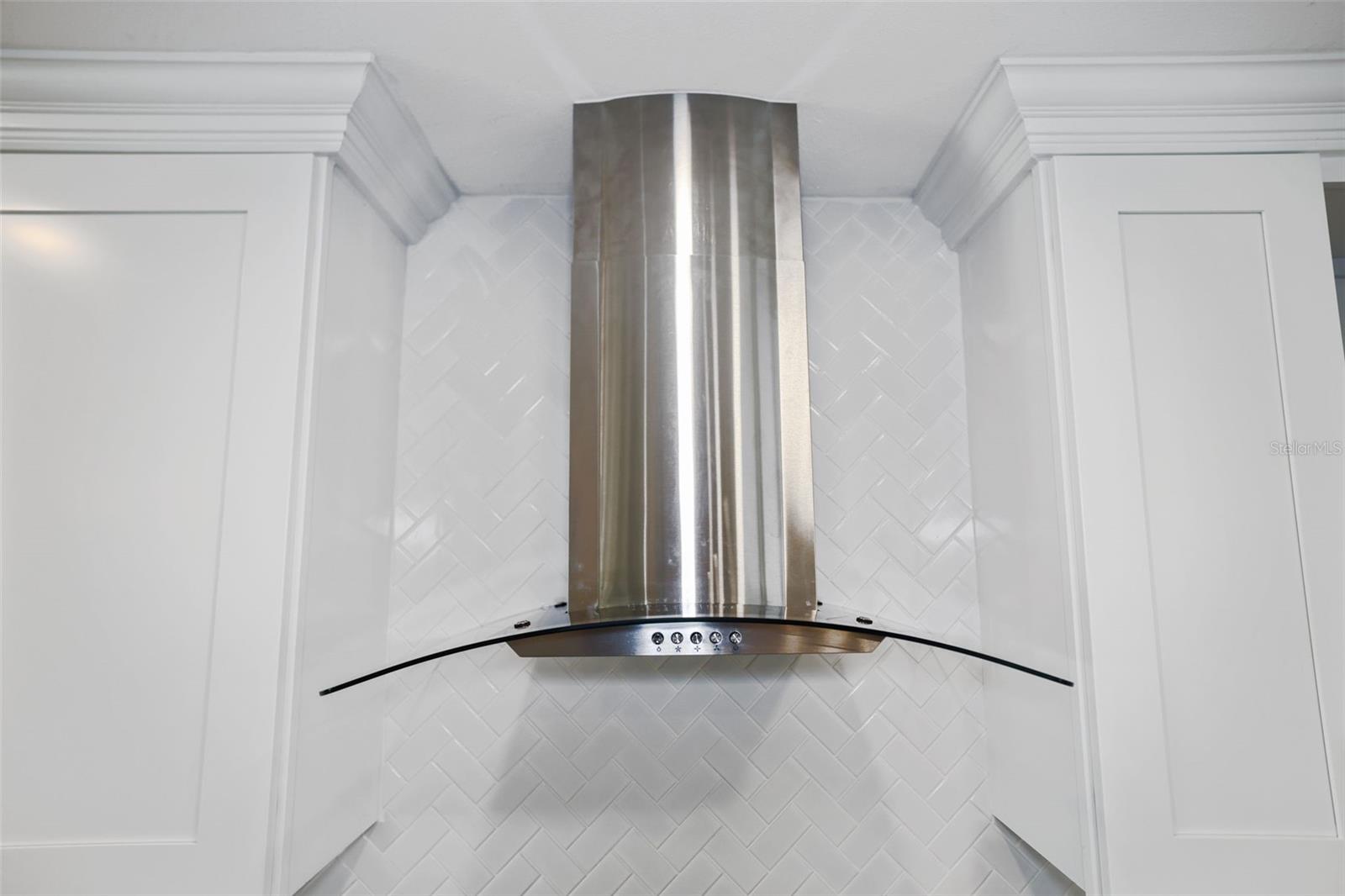 Listing photo id 52 for 11930 Bayshore Drive