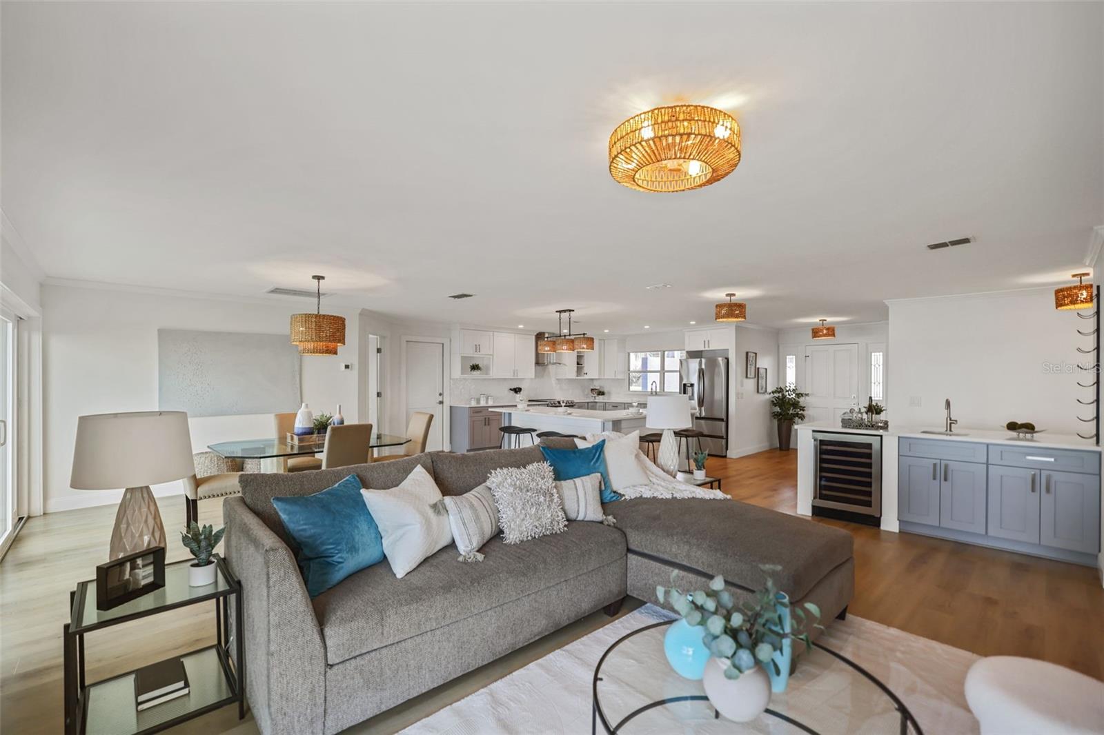 Listing photo id 57 for 11930 Bayshore Drive