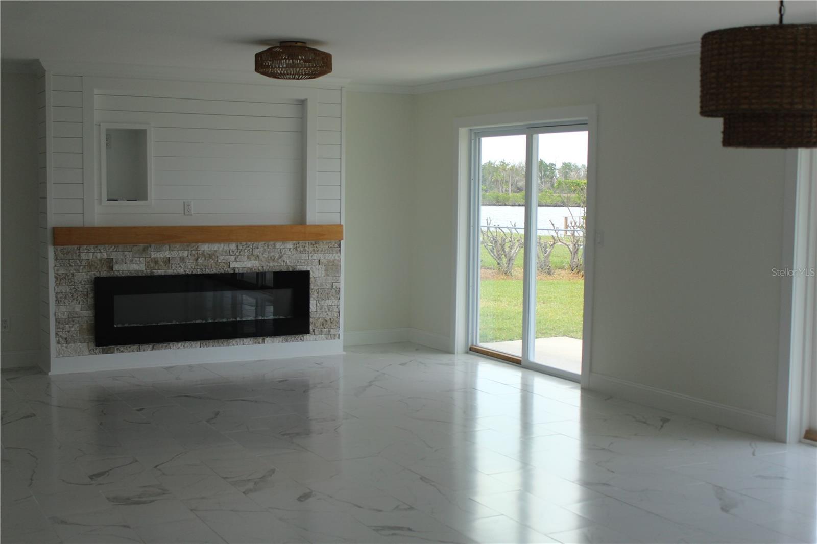 Listing photo id 67 for 11930 Bayshore Drive