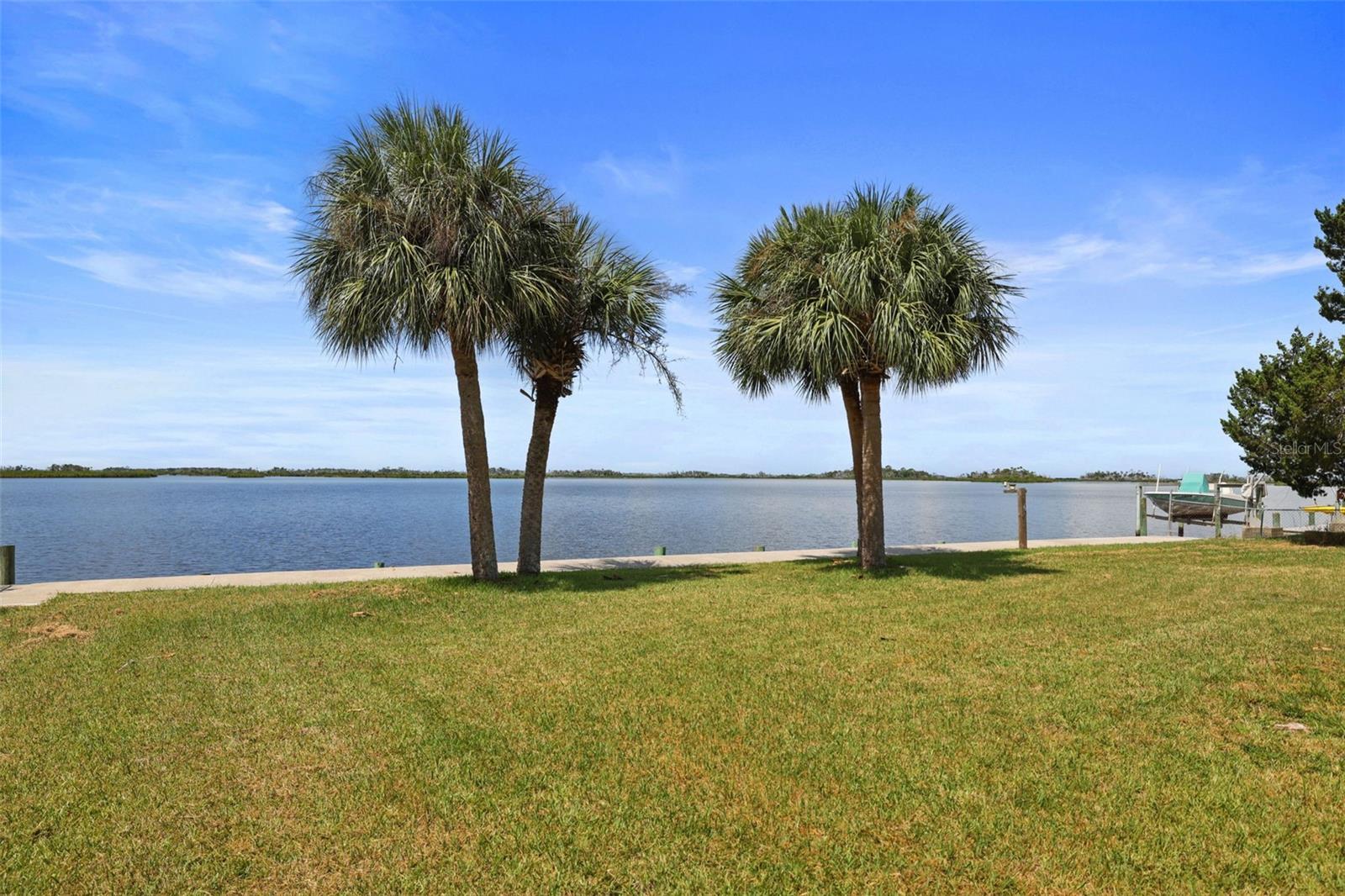 Listing photo id 5 for 11930 Bayshore Drive